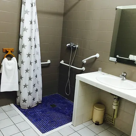 מלון Marjolaine 2*