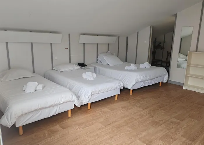 Marjolaine Отель Roullet