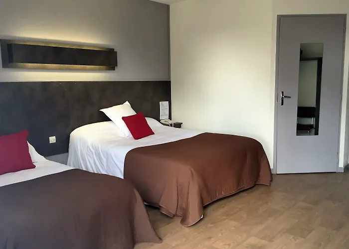 Отель Marjolaine 2*